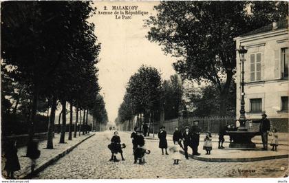 CPA MALAKOFF - Avenue de la République - Le Parc (986958)