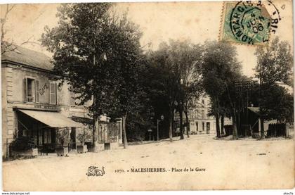 CPA MALESHERBES - Place de Gare (227526)