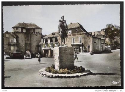 48 Marvejols MARVEJOLS (48. Lozère) 1001 - La Statue du Roi Henri IV... statue henri I  D48D  K48092K  C48092C RH015660