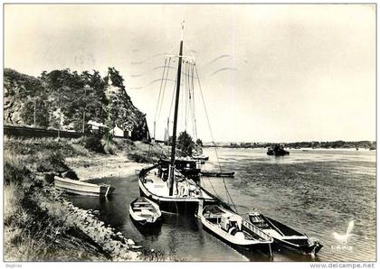 MAUVES SUR LOIRE        BATEAU    LAPIE