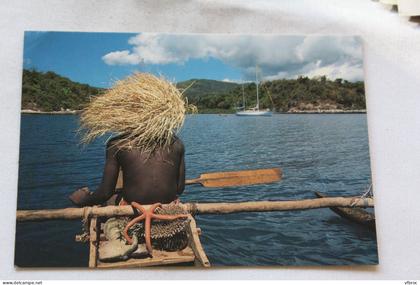 Cpm, piroguier coiffé d'un chapeau de Sada, Mayotte