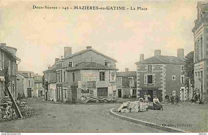 79 - Mazières en Gatine - La Place - Animée - Correspondance - Voyagée en 1915 - CPA - Voir Scans Recto-Verso