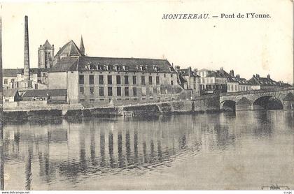 CPA Montereau Pont de l'Yonne