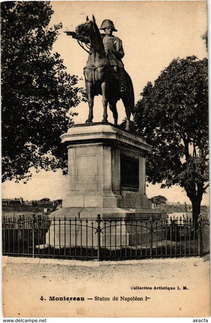 CPA MONTEREAU - Statue de Napoleon Ier (248685)