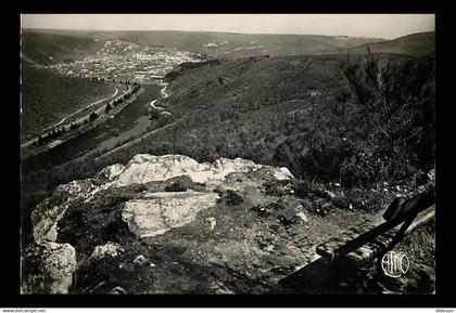 08 - Monthermé - Roche de Roma - Vue sur Monthermé - Carte dentelée - CPSM grand format - Voir Scans Recto-Verso