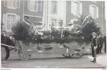 CAVALCADE FLEURIE - CARTE PHOTOS - MONTHUREUX sur SAONE