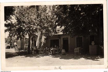 CPA MOUGINS -Place du Commandant Lamy (261899)