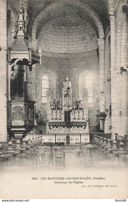 moutiers les mauxfaits * intérieur de l'église du village