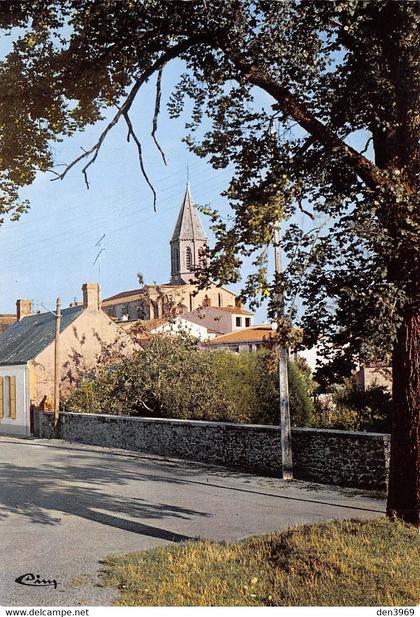 MOUTIERS-les-MAUXFAITS - L'Eglise