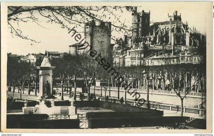 Narbonne - Le Monument et la Cathedrale