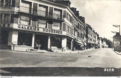 CPM Neufchâtel-en-Bray Grande Rue St-Jacques