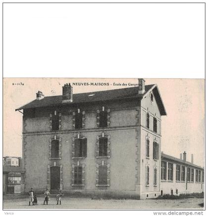 Carte Postale Ancienne de NEUVES MAISONS