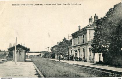 NEUVILLE EN POITOU(GARE)