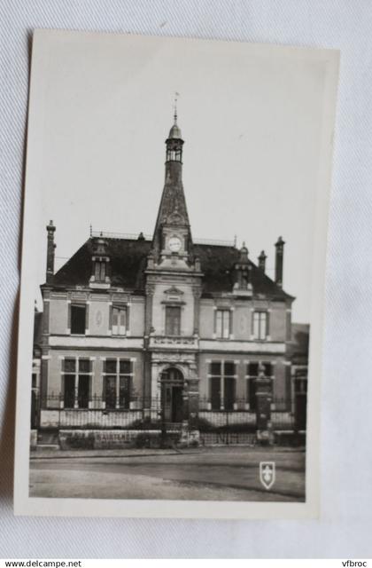 P294, Cpsm, Nogent le Roi, l'hôtel de ville, Eure et Loir 28