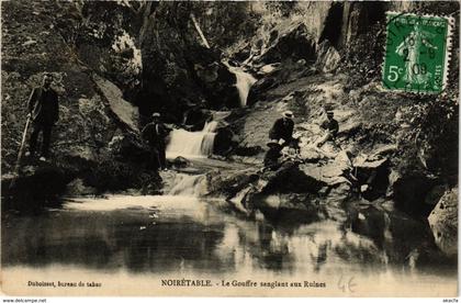 CPA Noiretable- Le Gouffre sanglant aux Ruines FRANCE (907118)