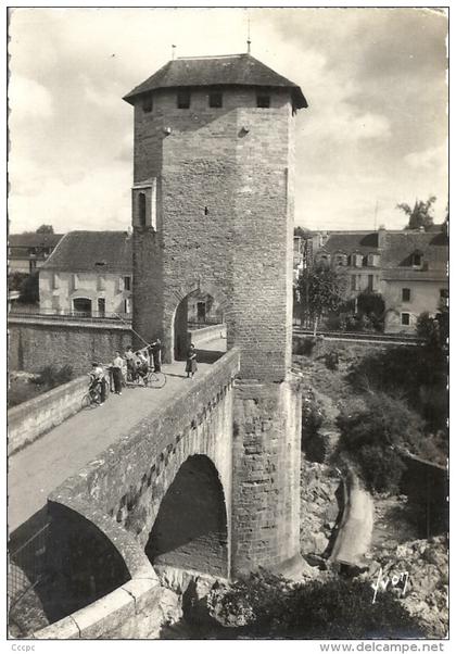 CPSM Orthez Vieux pont sur le gave de Pau