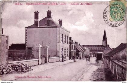 CPA OUZOUER-sur - Loire - École de Filles (228327)