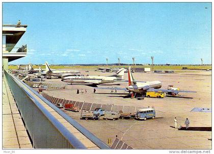 75 aéroport de paris Orly - l aire de stationnement  - avion  AIR FRANCE multiple - 2 cv