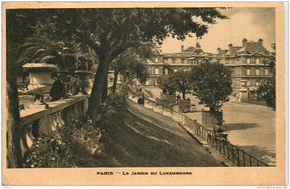 PARIS   JARDINS DU LUXEMBOURG