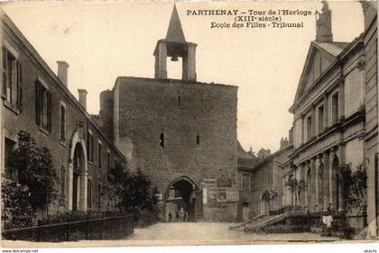 CPA PARTHENAY - Tour de l'Horloge (89587)