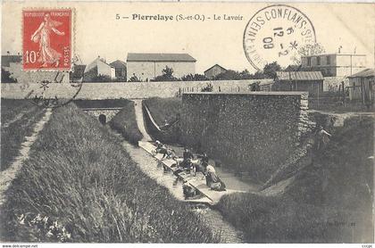 CPA Pierrelaye Le Lavoir