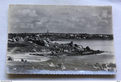 Cpm, Plouescat, vue générale du bourg prise d'une des petites criques de l'anse de Kernic, Finistère 29