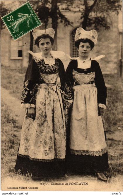 CPA Pont Aven- Costumes FRANCE (1026557)