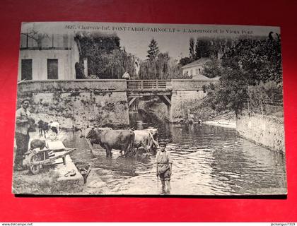 CPA - Pont l'Abbé d'Arnoult - L'abreuvoir et le vieux pont