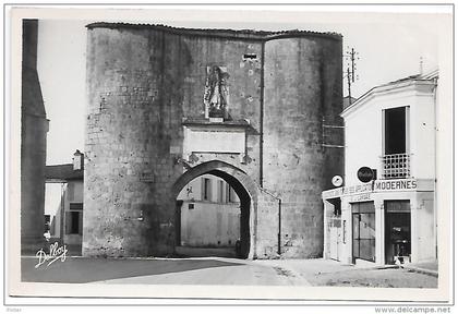 PONT L'ABBE D'ARNOULT - Le Porche