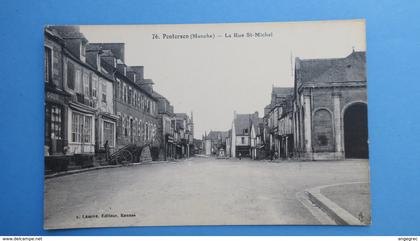 CPA  Manche - Pontorson - La Rue Saint-Michel