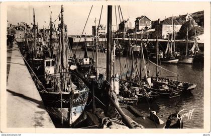 CPA PORT-en-BESSIN-HUPPAIN Quai Letourneur (1258140)