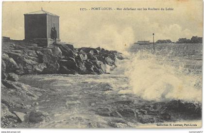 CPA PORT LOUIS - Mer déferlant sur les Rochers du Lohic - Collection H. Laurent , Port-Louis n°3373