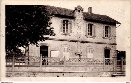 18 - PREVERANGES -- La Mairie