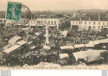 RABASTENS DE BIGORRE PLACE CENTRALE GRANDE FOIRE