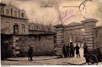 CPA Militaire - RENNES - Caserne de l'Arsenal (90075)