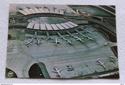 Cpm, Roissy en France, vue aérienne de l'aérogare 2 de l'aéroport Charles de Gaulle, Val d'Oise 95