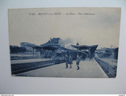 CPA    Rosny-sous-Bois     La Gare vue Intérieure