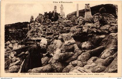 CPA Rotheneuf L'Ermite sculptant les Rochers FRANCE (1015267)