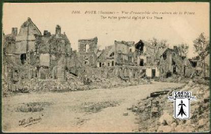 80 Roye - 3416. ROYE (Somme) - Vue d´ensemble des ruines de la Place - cpa