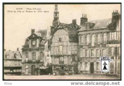 80 Roye - ROYE - Place d'Armes  Hôtel de Ville et Maison du XVIe siècle - cpa