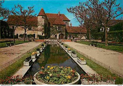 18 - Saint Amand Montrond - Le jardin du Musée - Fleurs - CPM - Voir Scans Recto-Verso