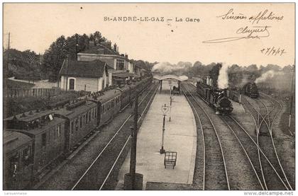 38 - SAINT ANDRE LE GAZ - La  Gare