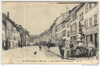 Carte Postale Ancienne de SAINT AVOLD-rue du Général Hirschauer