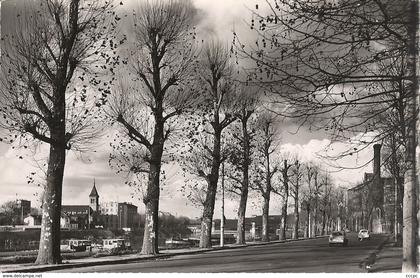 CPSM Saint-Denis L'Ile Saint-Denis et le Boulevard Ornano