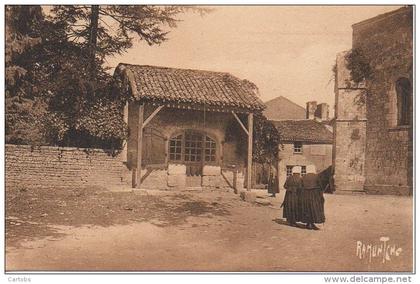 85 Etude à SAINT-HILAIRE-des-LOGES