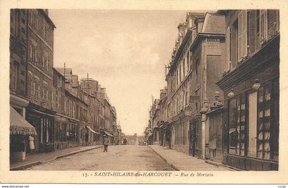 CPA Saint-Hilaire-du-Harcouet Rue de Mortain