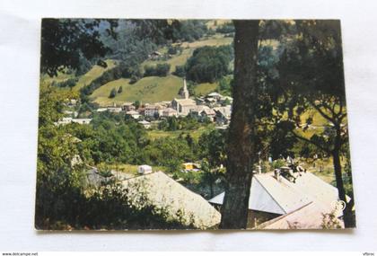 Cpm, Saint Jean d'Aulps, dans son cadre de verdure, une agréable vue du village, Haute Savoie 74