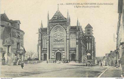 / CPA FRANCE 44 "Saint Julien de Vouvantes, l'église"