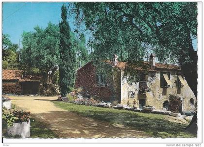 SAINT LAURENT DU VAR - le vieux moulin à huile