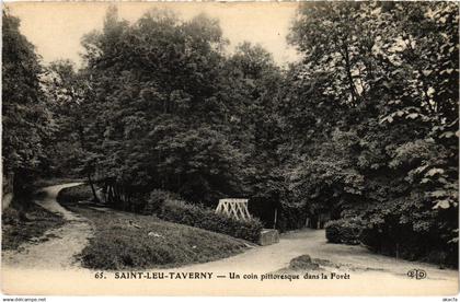 CPA Saint-Leu Un Coin pittoresque dans la Foret FRANCE (1330291)